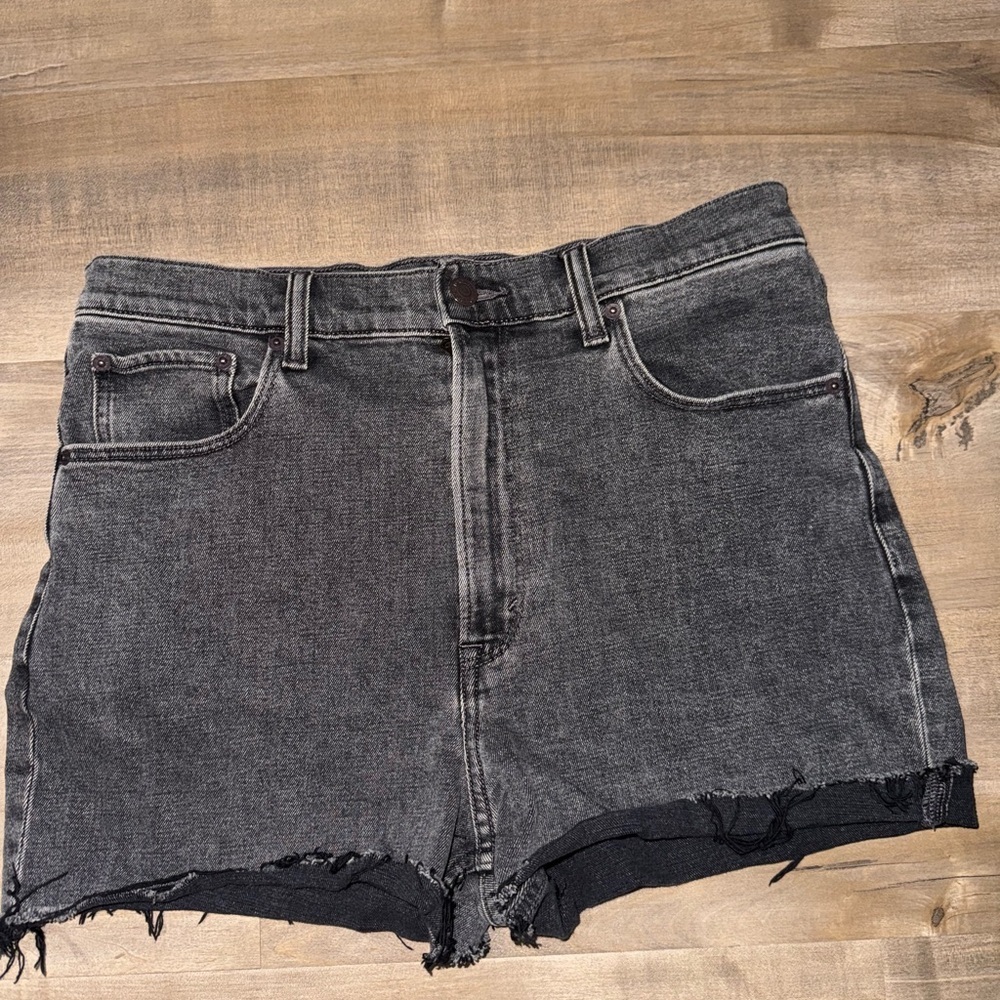 Abercrombie & Fitch The Slim Straight Ultra High Rise Shorts Size 30